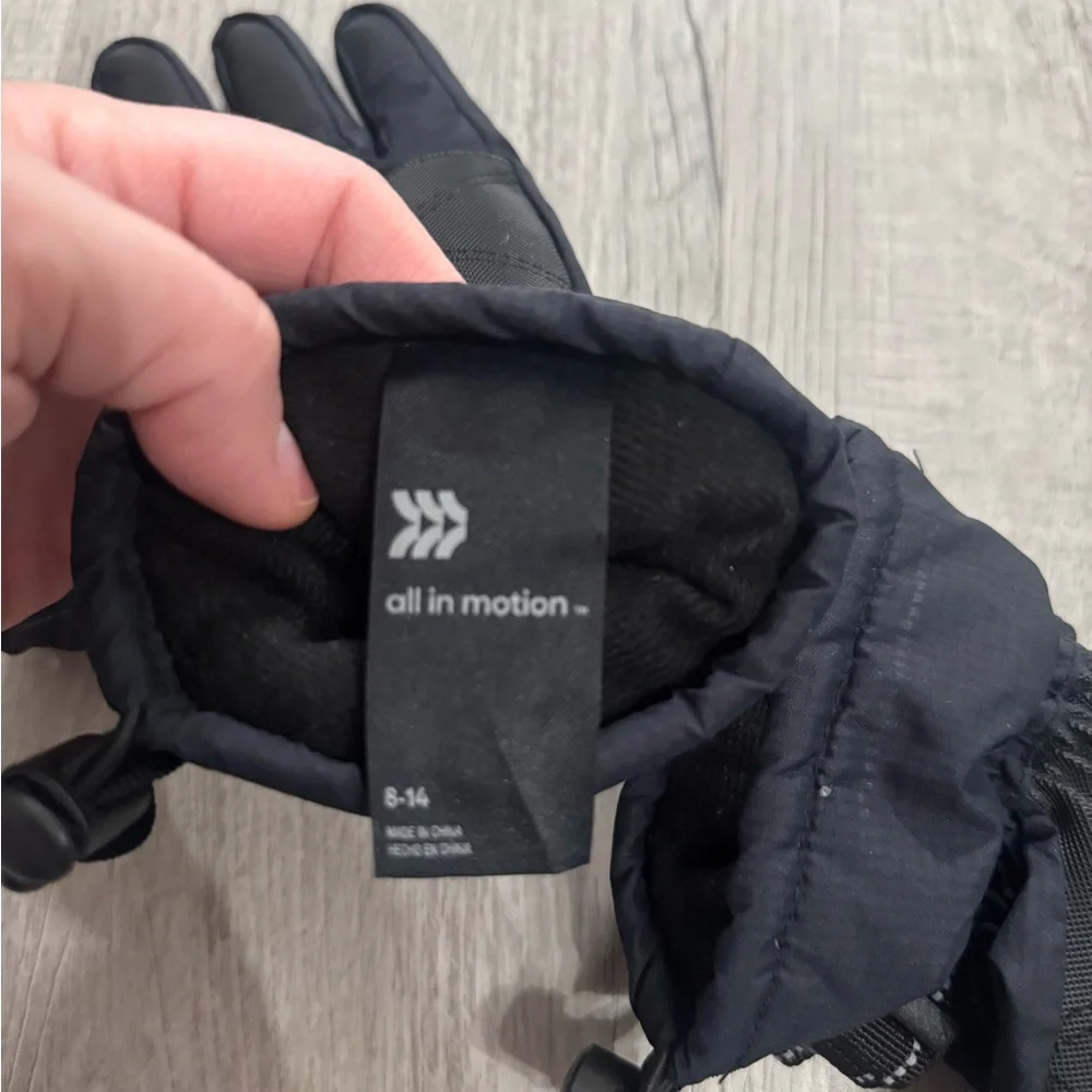 All in Motion Black Winter Gloves with Reflective Stripes